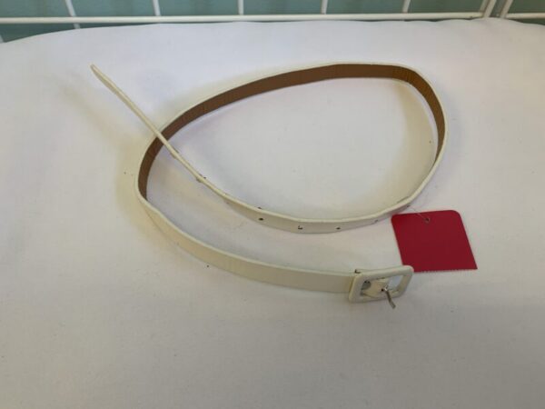 Gear: Belt - 33.5 inch White Skinny Fashion