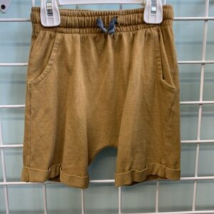 Size 4T - Tan Short (Pilled)