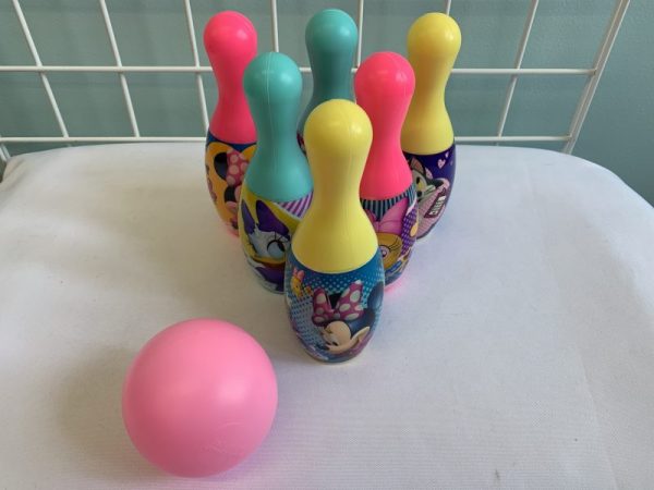 Toy: Minnie Mouse Bowling Set