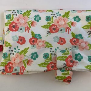 Gear: Carseat Blanket by Goldbug in White Floral