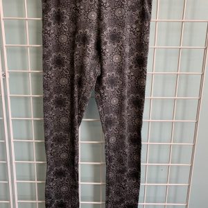 Size 14/16 - Grey Pattern Legging
