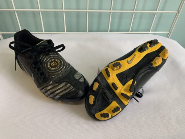 Cleat - 01 Youth, Black/Yellow Nike
