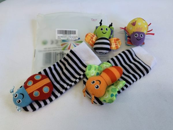 Toy: Infant Rattle Socks & Wrist Set (New)