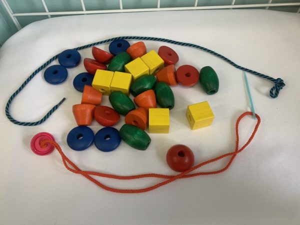 Toy: Bead & String Set