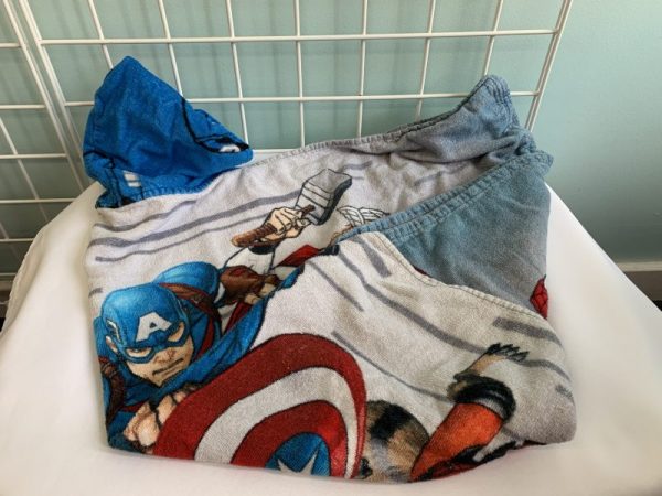 Towel - Blue/Red/Grey Superhero Hooded