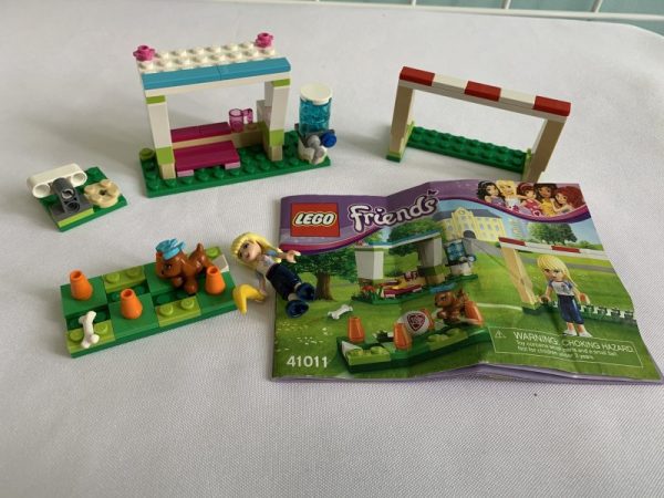 Toy: Lego Friends Stephanie's Soccer Practice (Missing Ball)