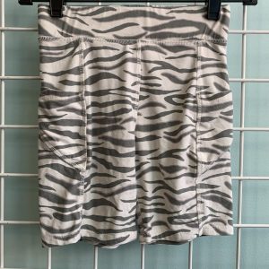 Size 10/12 - White/Grey Zebra Short