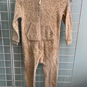 Size 6/7 - Brown Cheetah Fuzzy Footless Sleeper