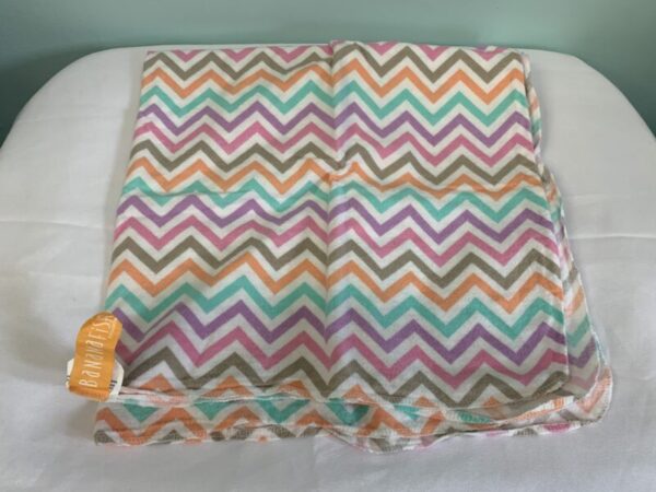 Blanket: White/Pink ZigZag Banana fish