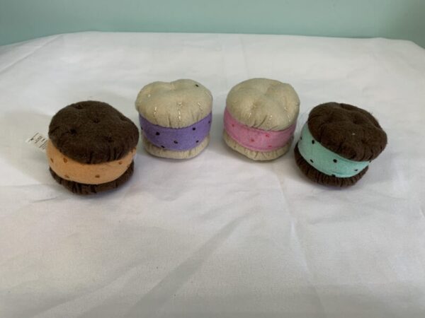 Toy:  Antsy Pants Ice Cream Sandwiches