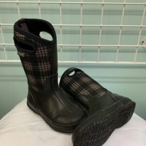 Boots - Size 01 Youth, Black/Purple Bogs Winter