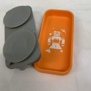 Gear: Snack Tray Suction Cup Set with Robot Print
