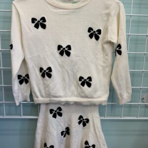 Size 6x/7 - Cream/Black Bow Sweater Set