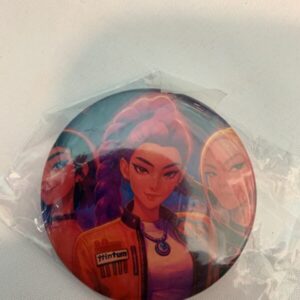 Toy - K Pop Demon Hunter:  Button - Huntrix (New)