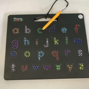 Toy: Picasso Tiles Drawing Board