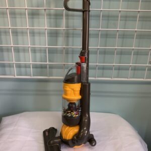 Toy: Vacuum - Dyson