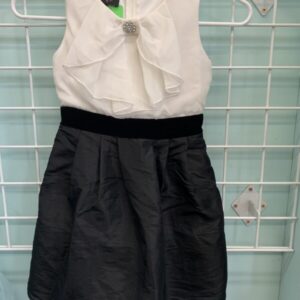 Size 7 - White/Black Dress
