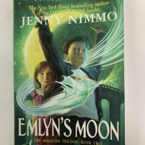 Chapter Book - The Magician Trilogy #02, Emlyn's Moon